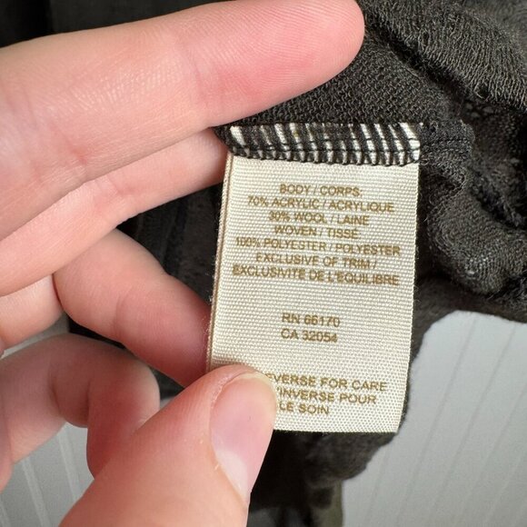 Free People New Romantics olive green sweater button back detail size medium A29 - Picture 3 of 7